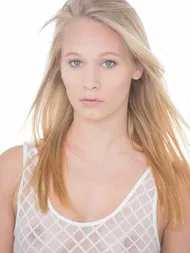 Dakota Burns (Дакота Бернс) - порно видео с моделью в HD качестве и биография.